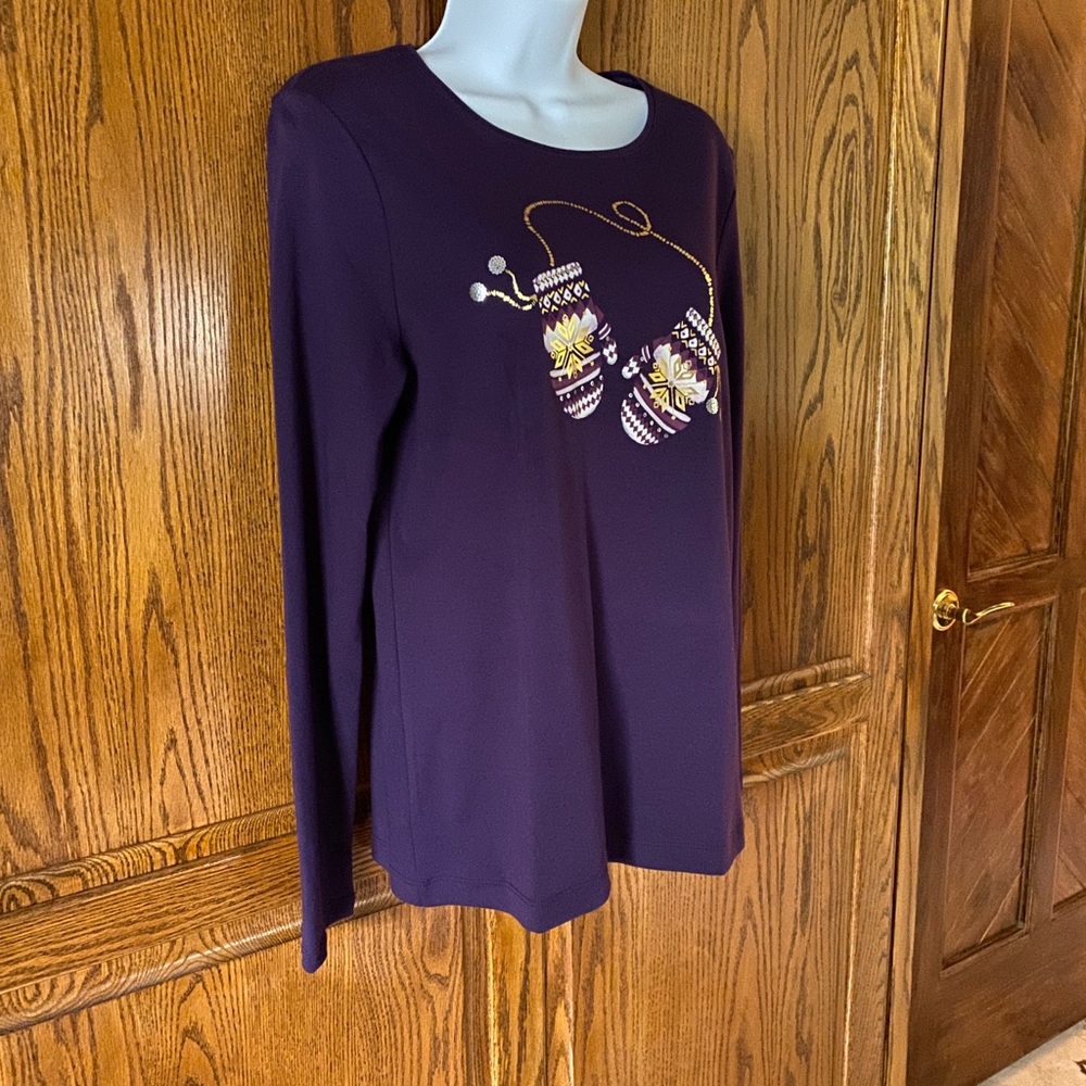 Christmas Top with fun mittens accent